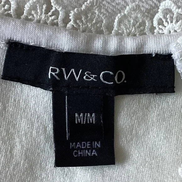 RW & CO Women's White Sleeveless Crochet Lace Trim Top Blouse Size M - Picture 7 of 9